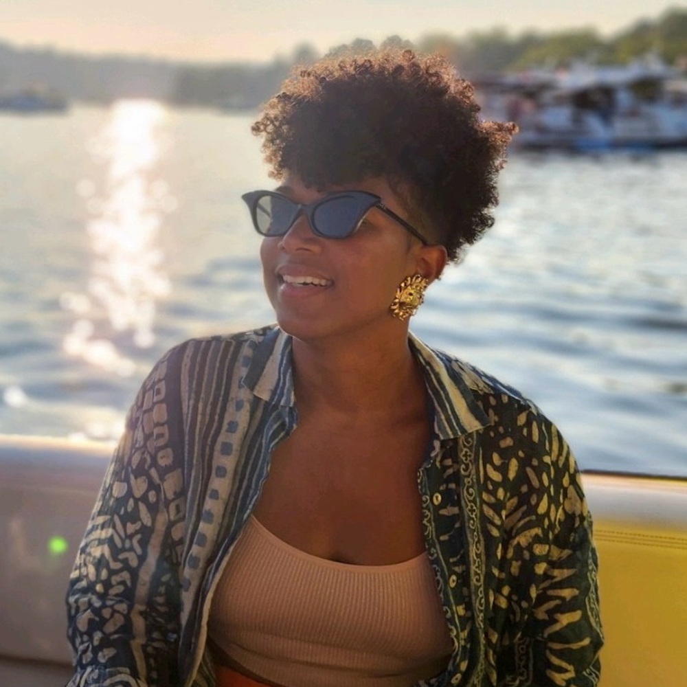 Meet your Posher, Leah